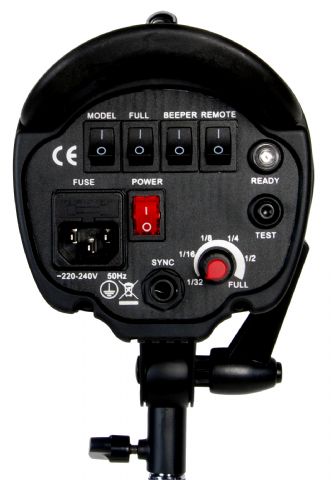 falcon-eyes-studioflitsset-tfk-2600a.jpg